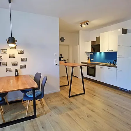 Moderne Ferienwohnung Im Herzen Von Koenigstein Exterior foto